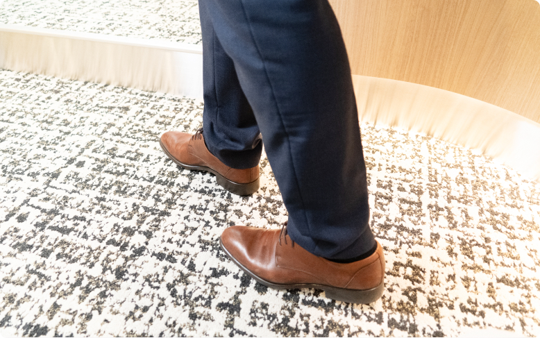 院内土足を採用